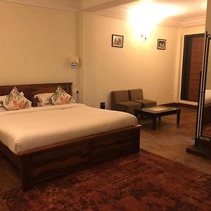 Supreme Room